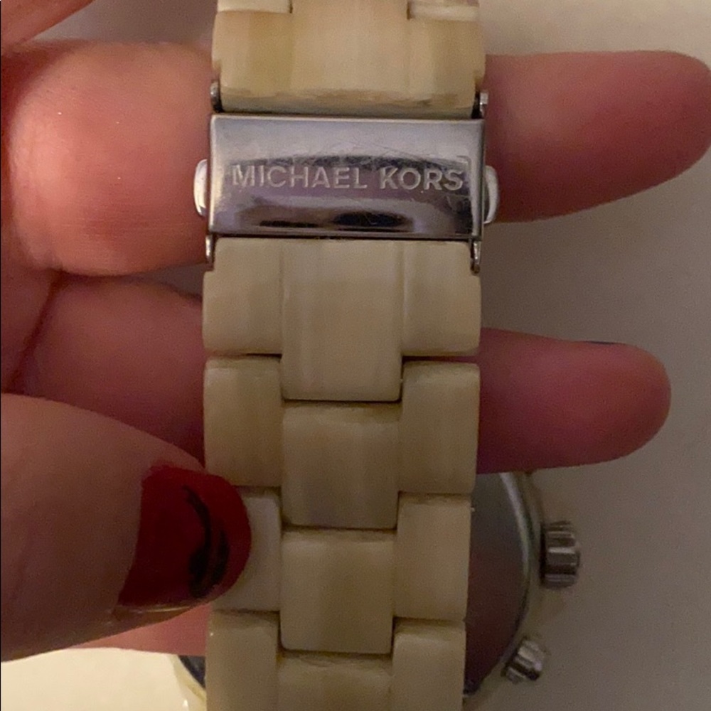 Michael Kors Watch - Picture 4 of 7